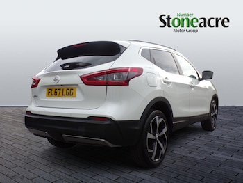 Used Nissan Qashqai 2017 for sale - 76151476: Photo