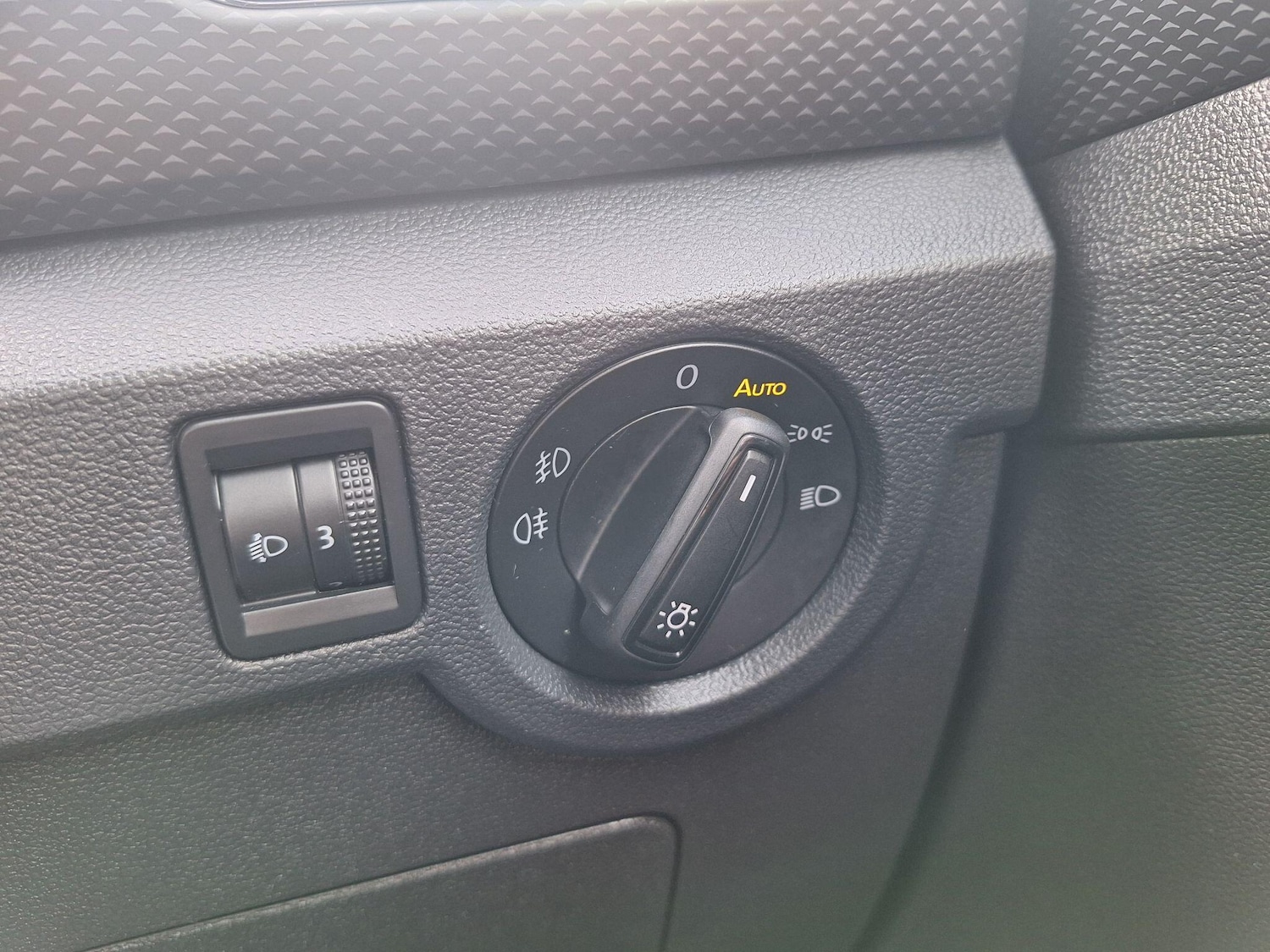 Used Volkswagen T-Cross for sale - 77537996: Photo 19