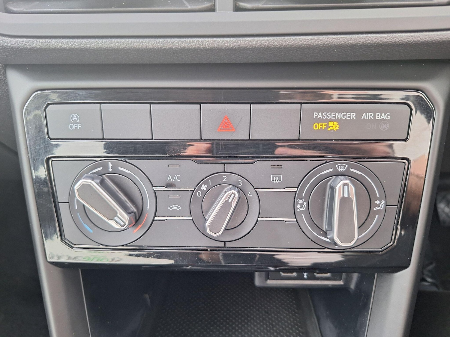 Used Volkswagen T-Cross for sale - 77537996: Photo 25