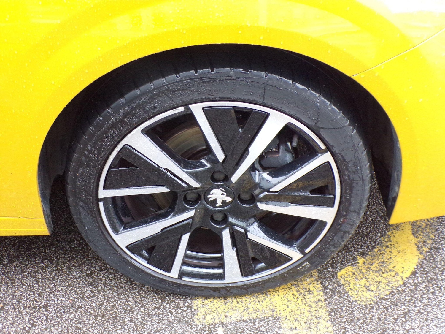 Used Peugeot 208 2020 for sale - 76538989: Photo 9