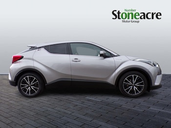 Used Toyota C-HR 2017 for sale - 75494024: Photo