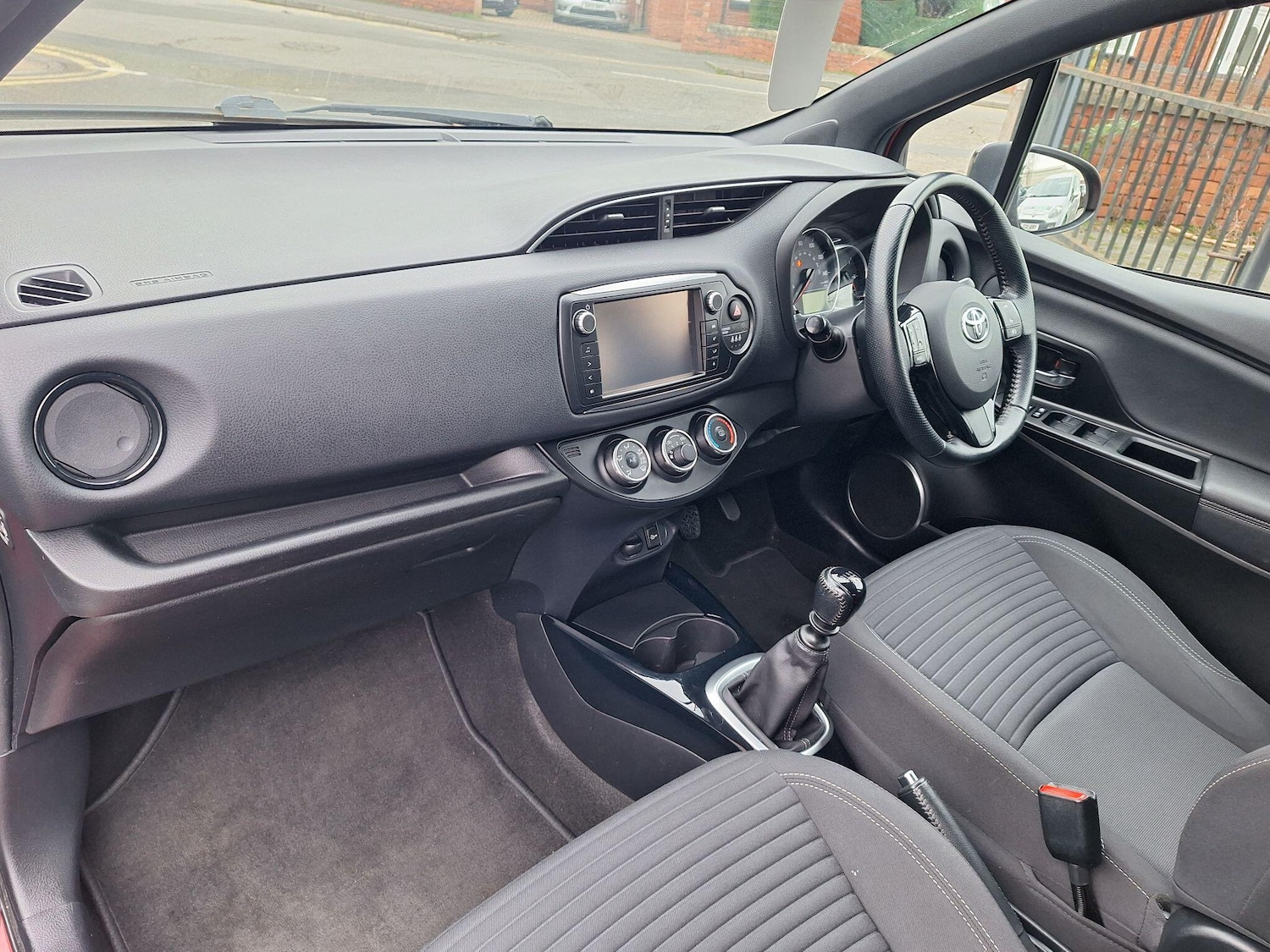 Used Toyota Yaris for sale - 77599127: Photo 10