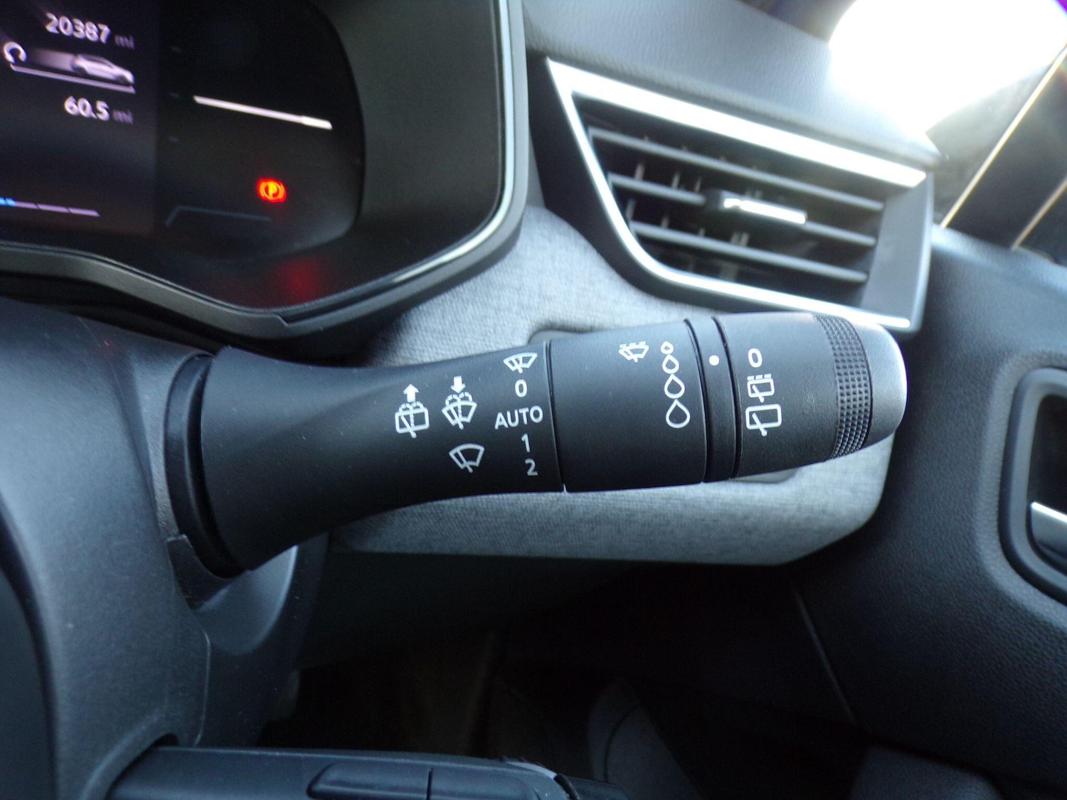 Used Renault Clio 2024 for sale - 76121933: Photo 18