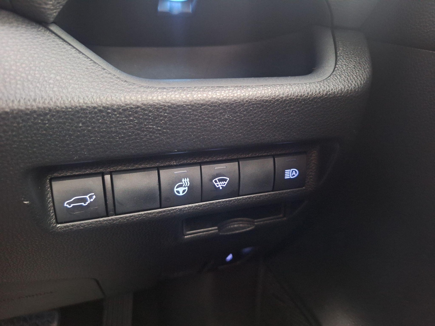 Used Toyota RAV4 2019 for sale - 77377495: Photo 15