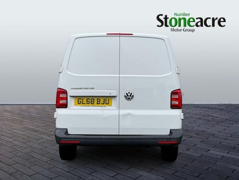 Used Volkswagen Transporter 2018 for sale - 77696380: Photo