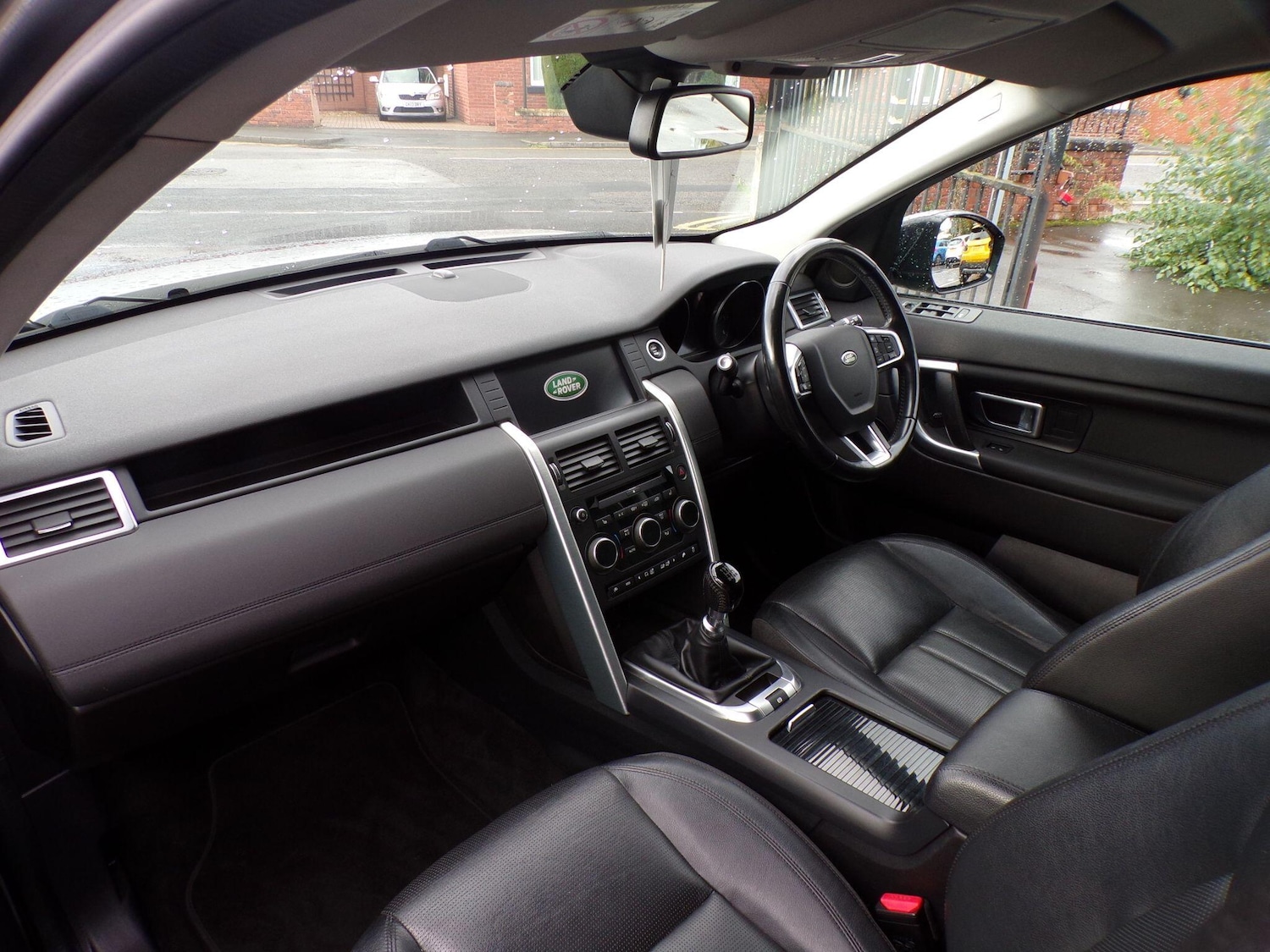 Used Land Rover Discovery Sport 2017 for sale - 76337472: Photo 17