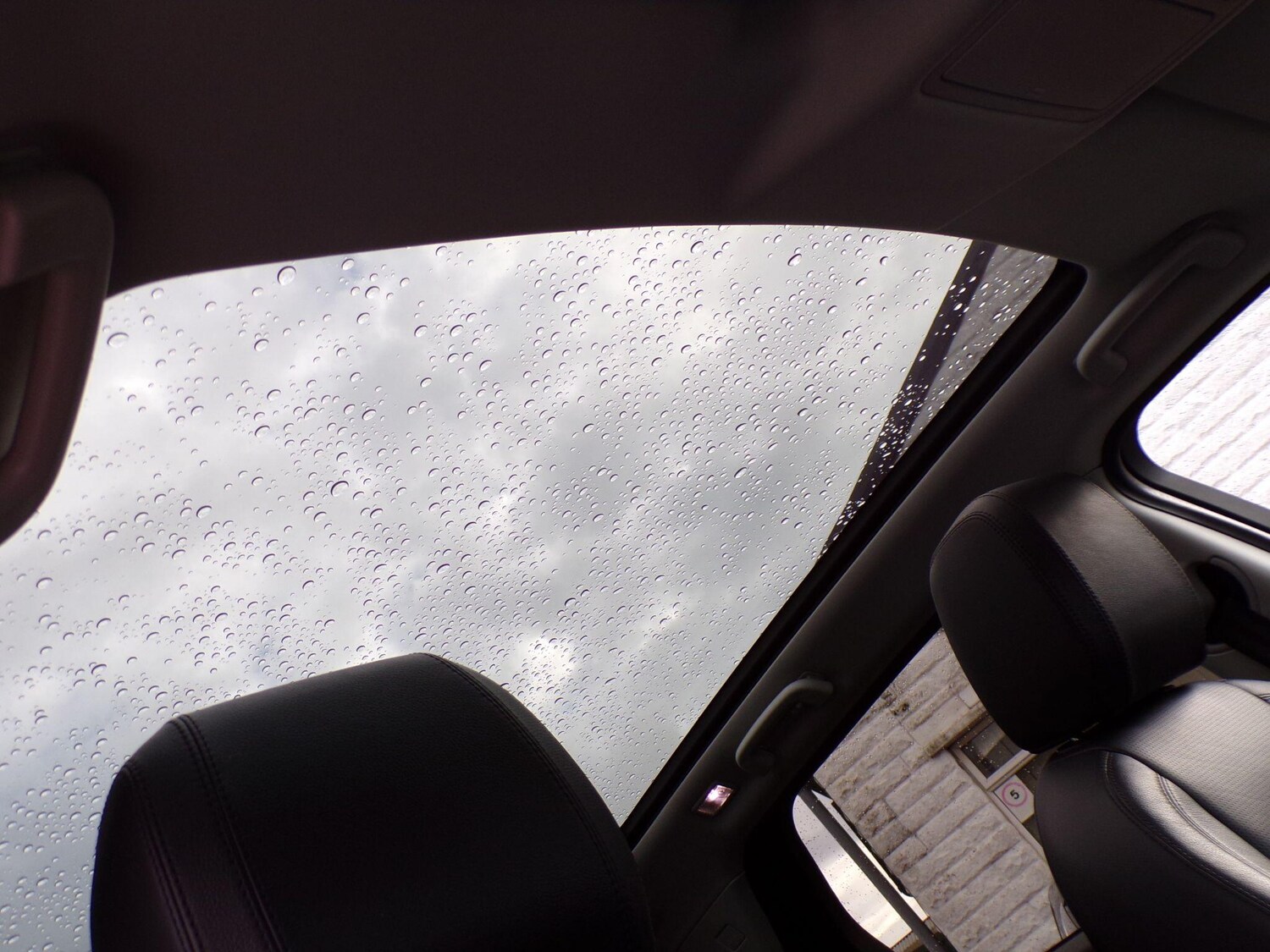 Used Land Rover Discovery Sport 2017 for sale - 76337472: Photo 20