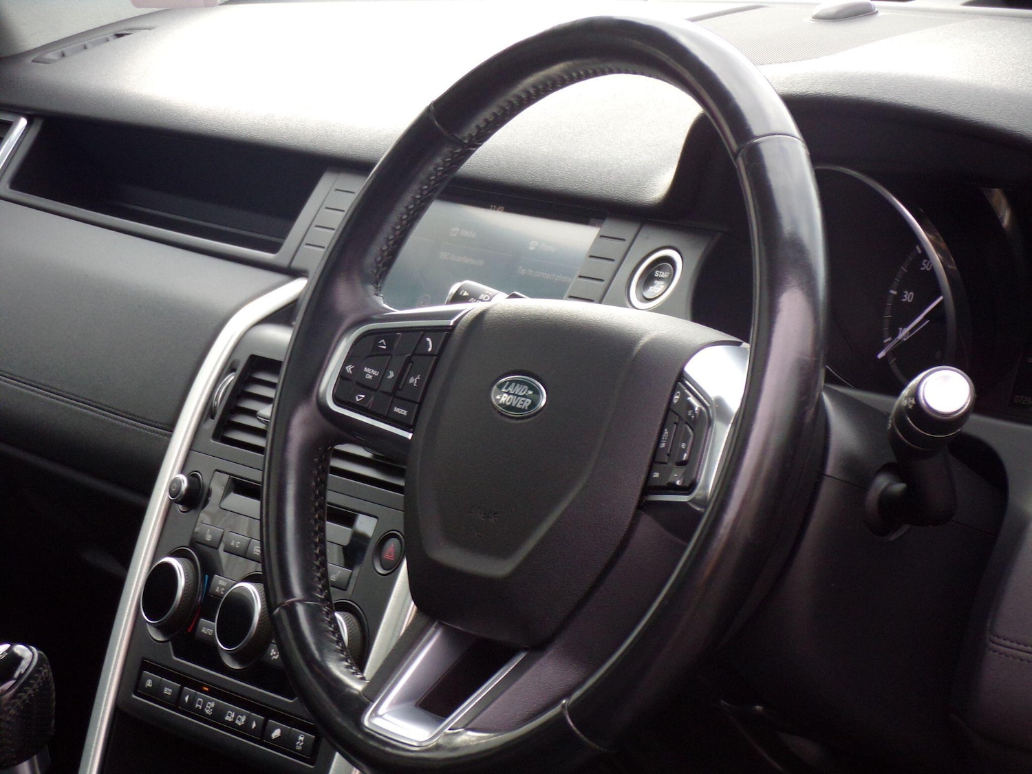 Used Land Rover Discovery Sport 2017 for sale - 76337472: Photo 22