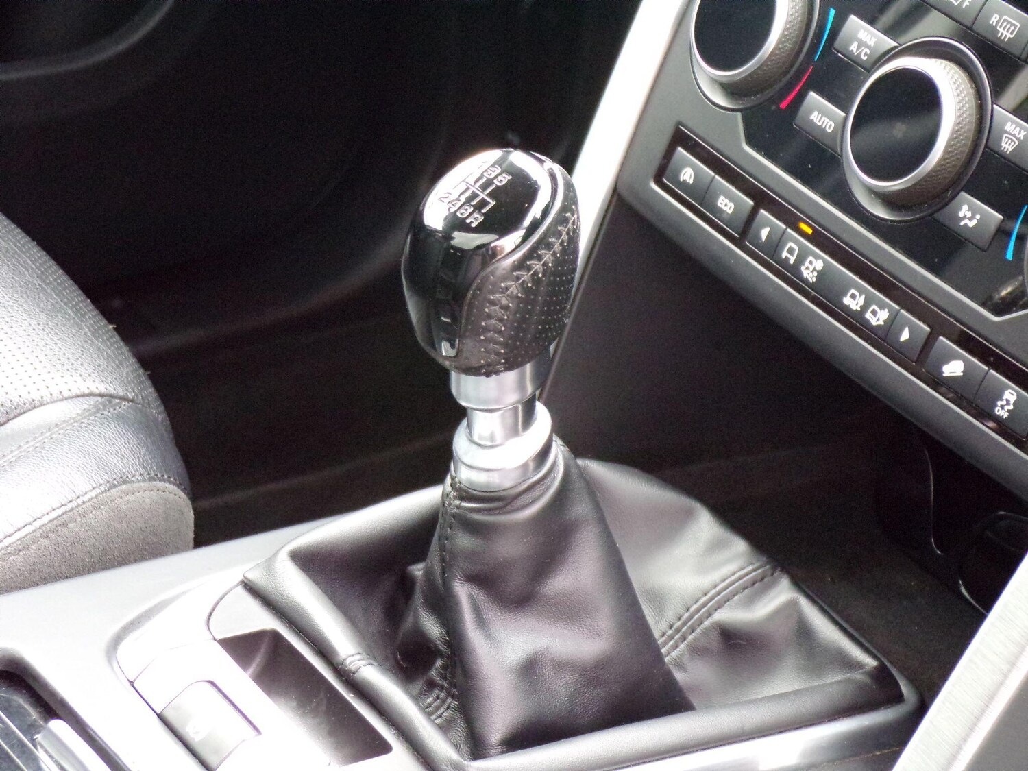 Used Land Rover Discovery Sport 2017 for sale - 76337472: Photo 23