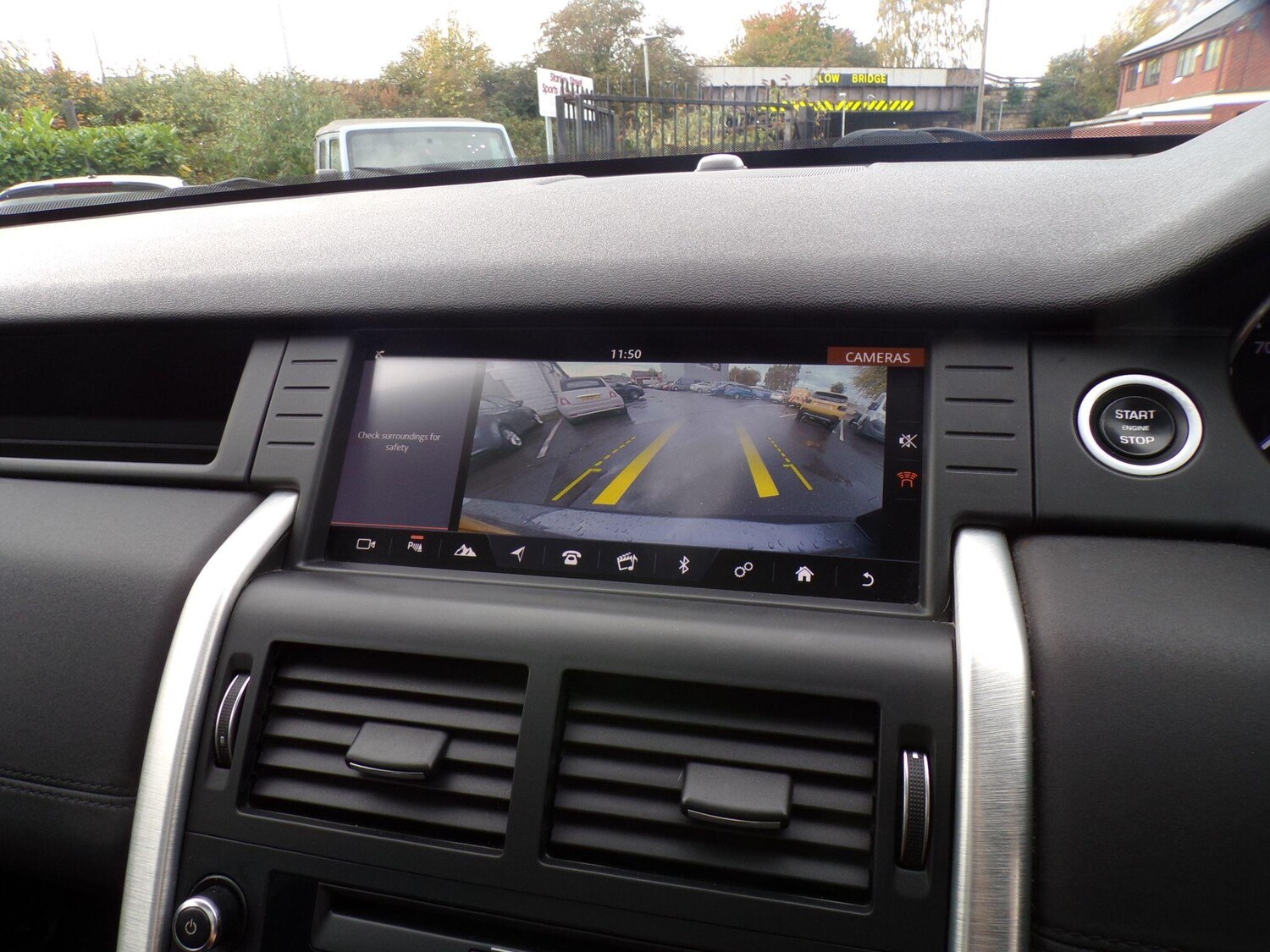 Used Land Rover Discovery Sport 2017 for sale - 76337472: Photo 31