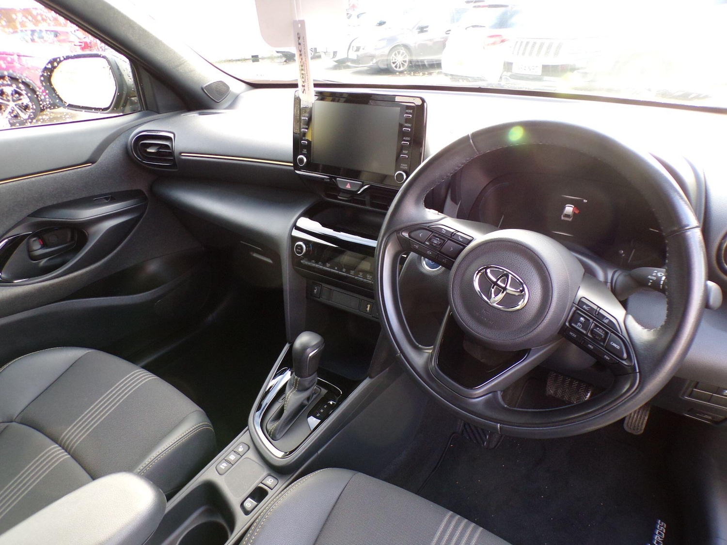 Used Toyota Yaris Cross 2022 for sale - 76633085: Photo 12