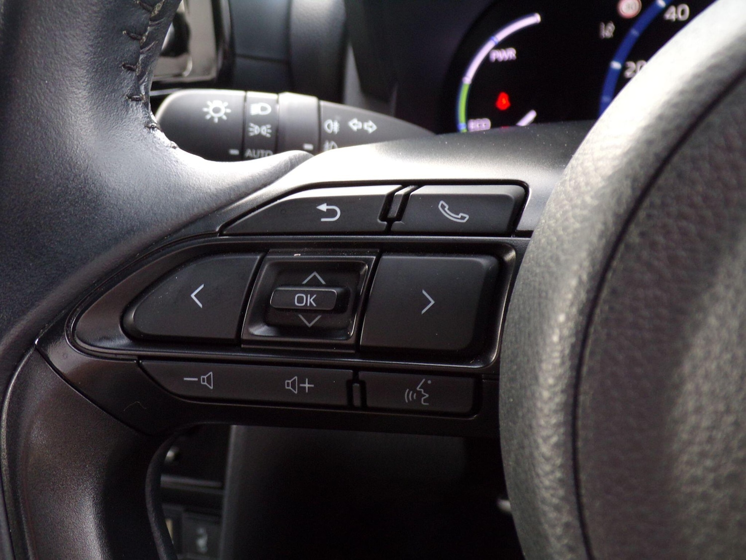 Used Toyota Yaris Cross 2022 for sale - 76633085: Photo 24