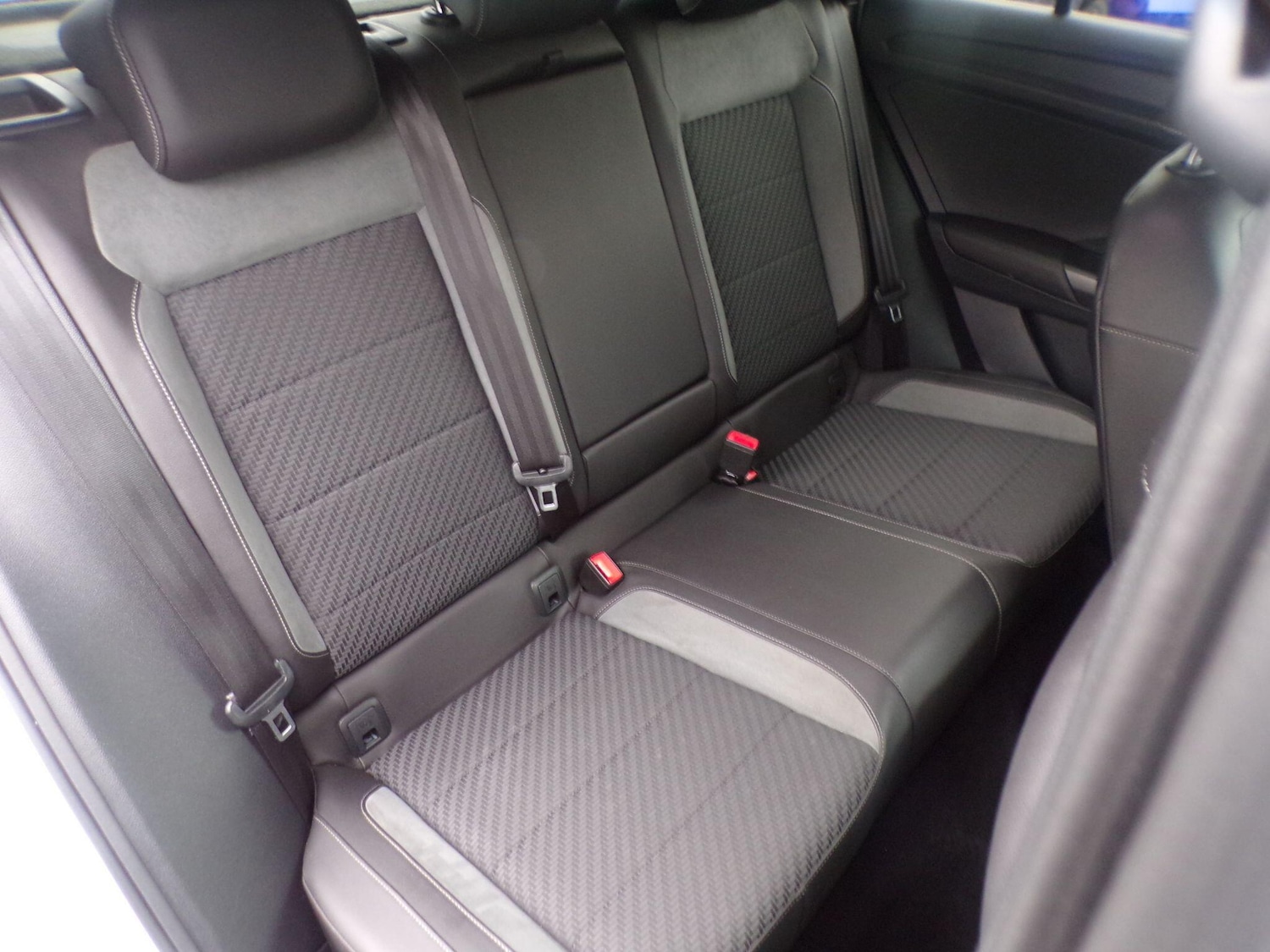 Used Volkswagen T-Roc 2019 for sale - 76138713: Photo 12