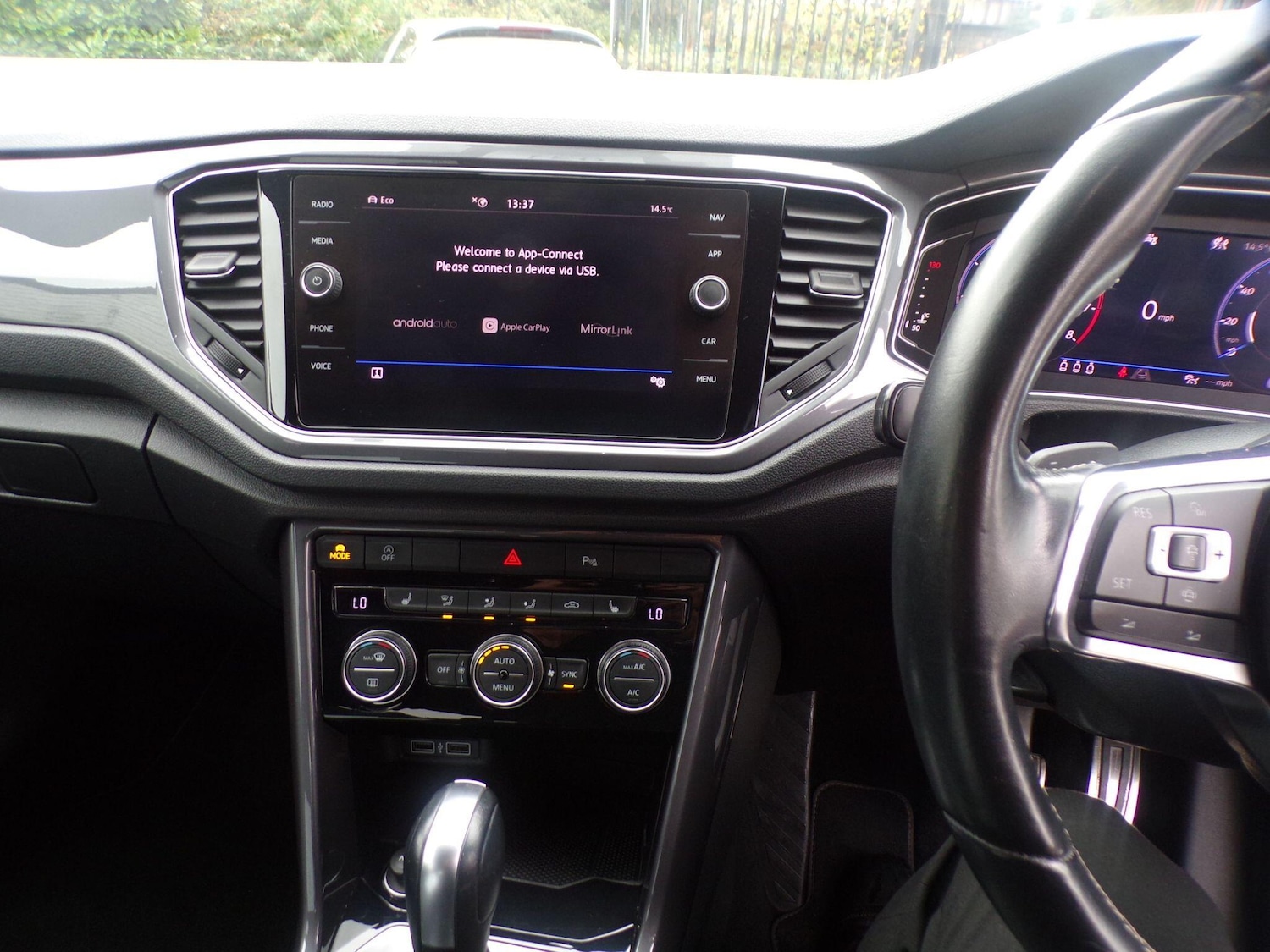Used Volkswagen T-Roc 2019 for sale - 76138713: Photo 16