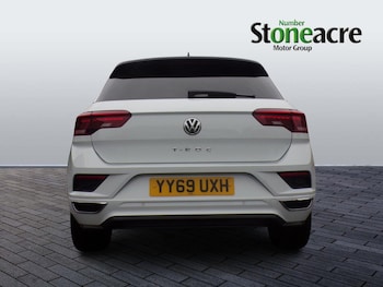 Used Volkswagen T-Roc 2019 for sale - 76138713: Photo