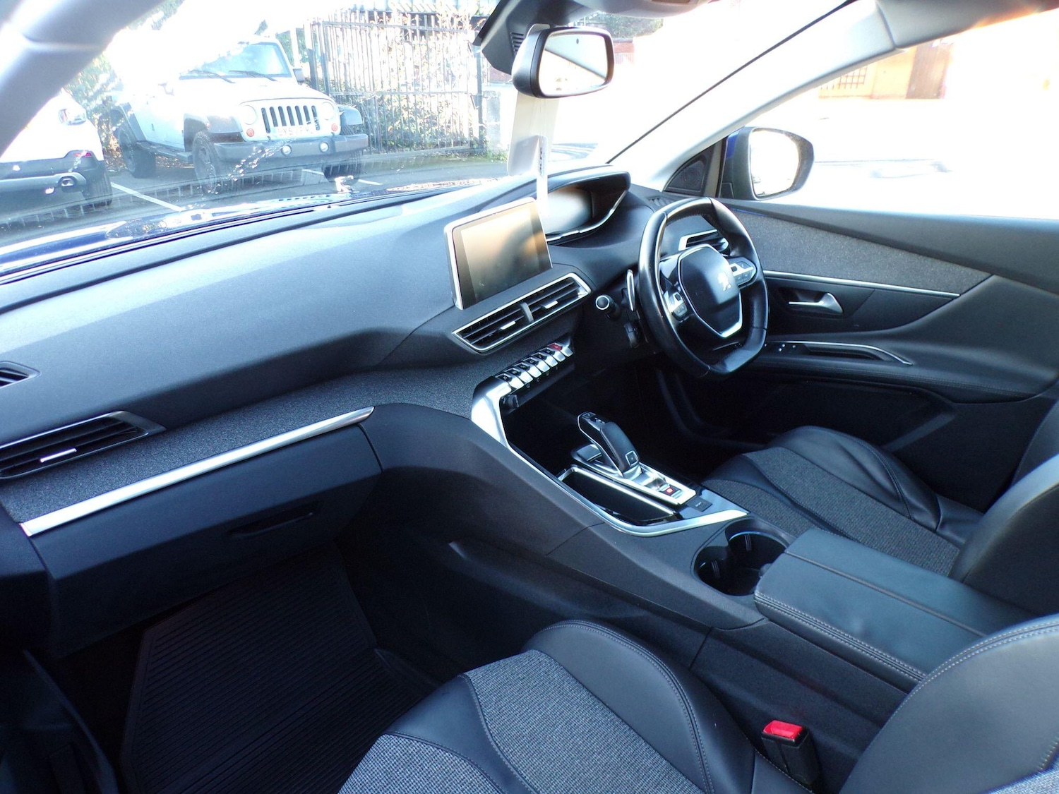 Used Peugeot 3008 2017 for sale - 76735268: Photo 11