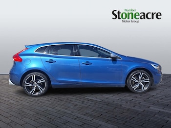 Used Volvo V40 2018 for sale - 78334290: Photo