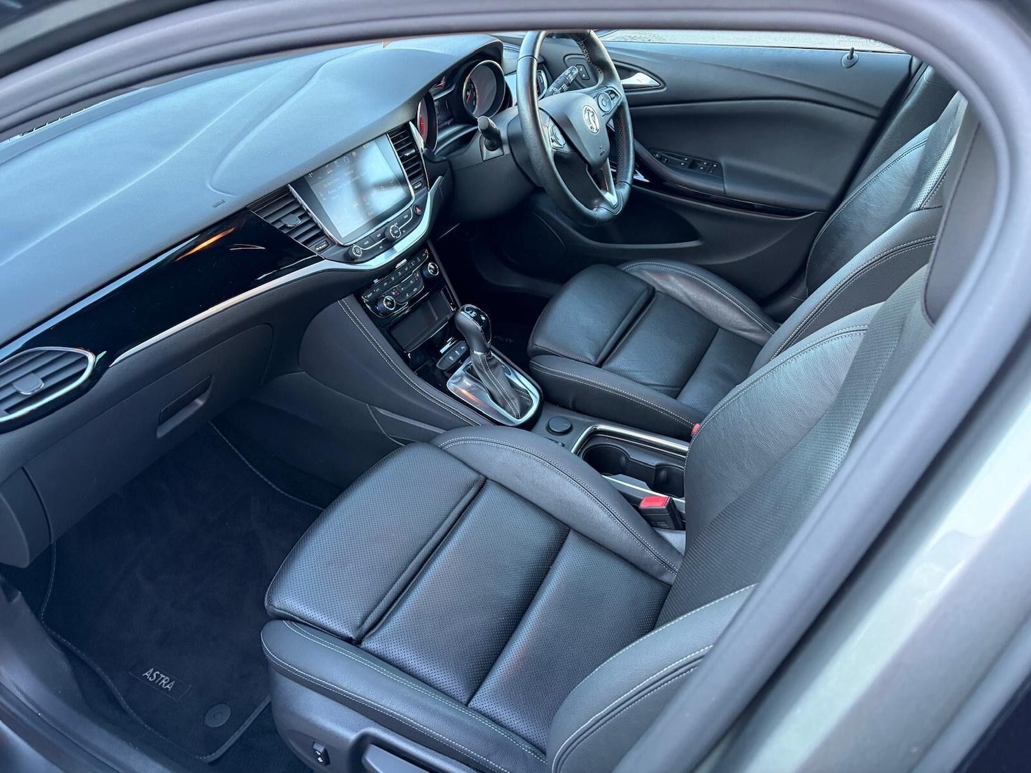 Used Vauxhall Astra 2019 for sale - 77216144: Photo 12