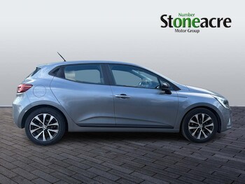 Used Renault Clio 2023 for sale - 78115263: Photo