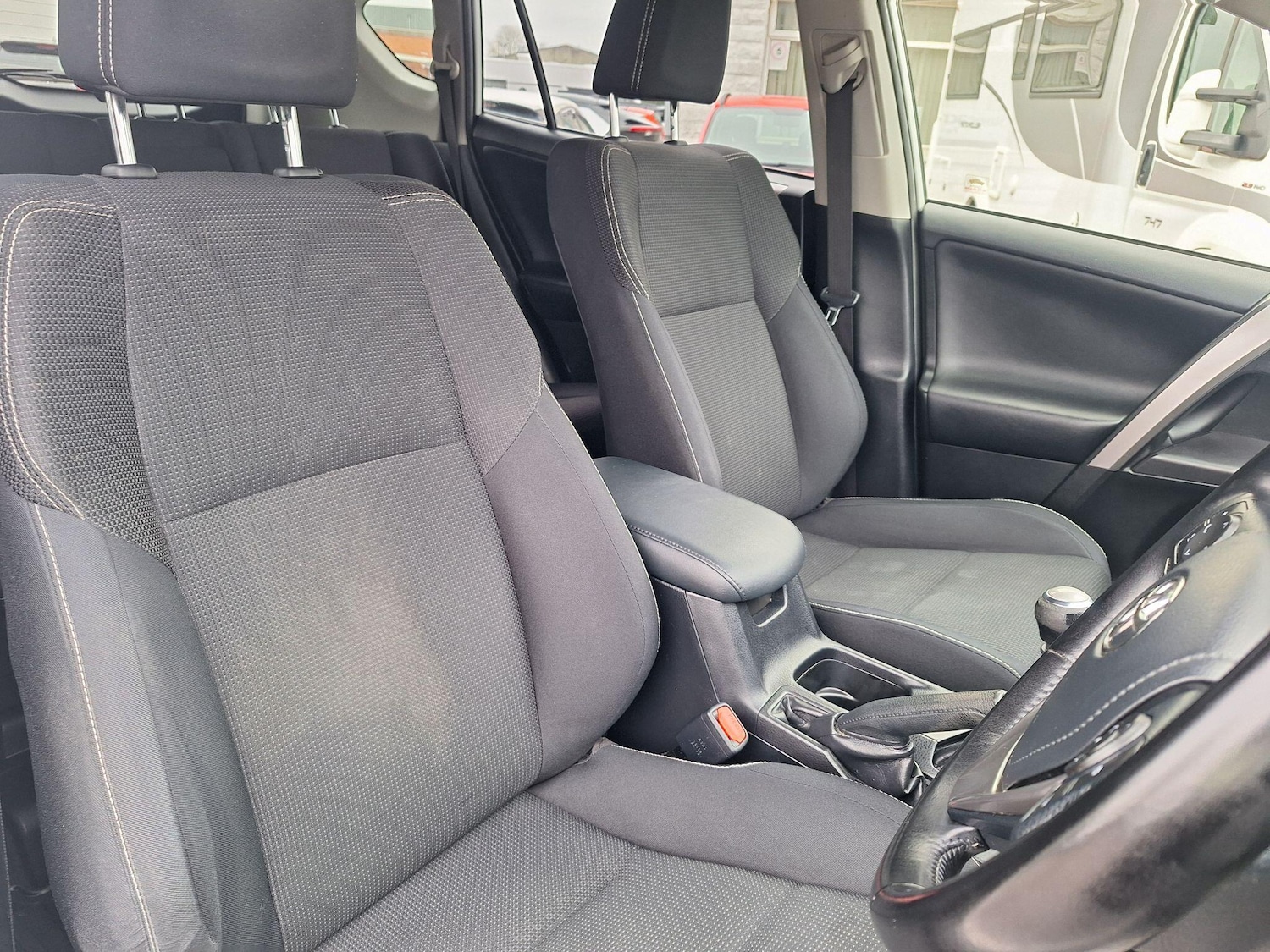 Used Toyota RAV4 for sale - 77598165: Photo 9