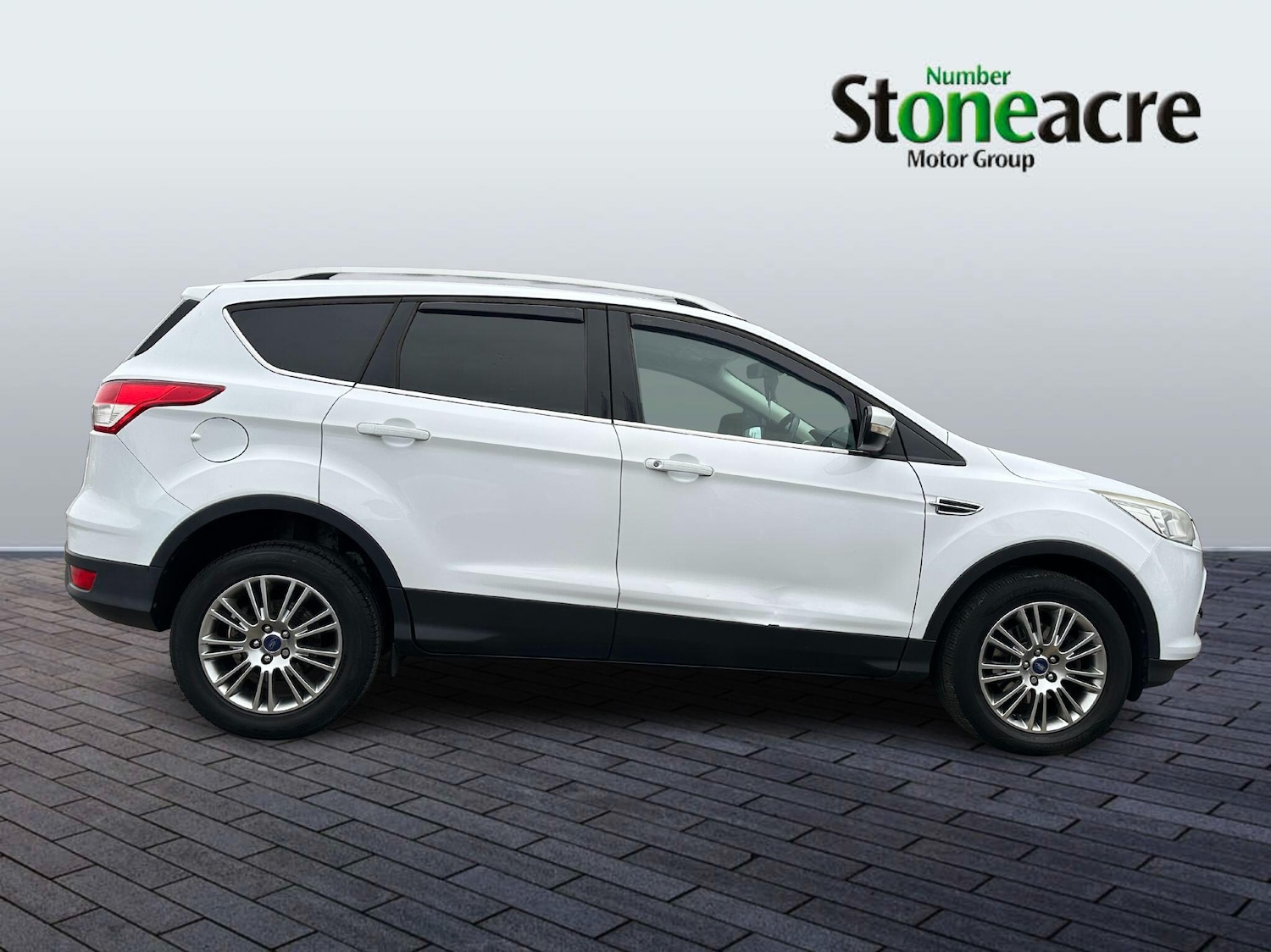 Used Ford Kuga 2014 for sale - 77376276: Photo 2