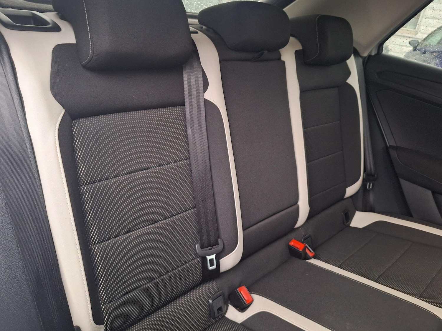 Used Volkswagen T-Roc 2018 for sale - 77016320: Photo 12