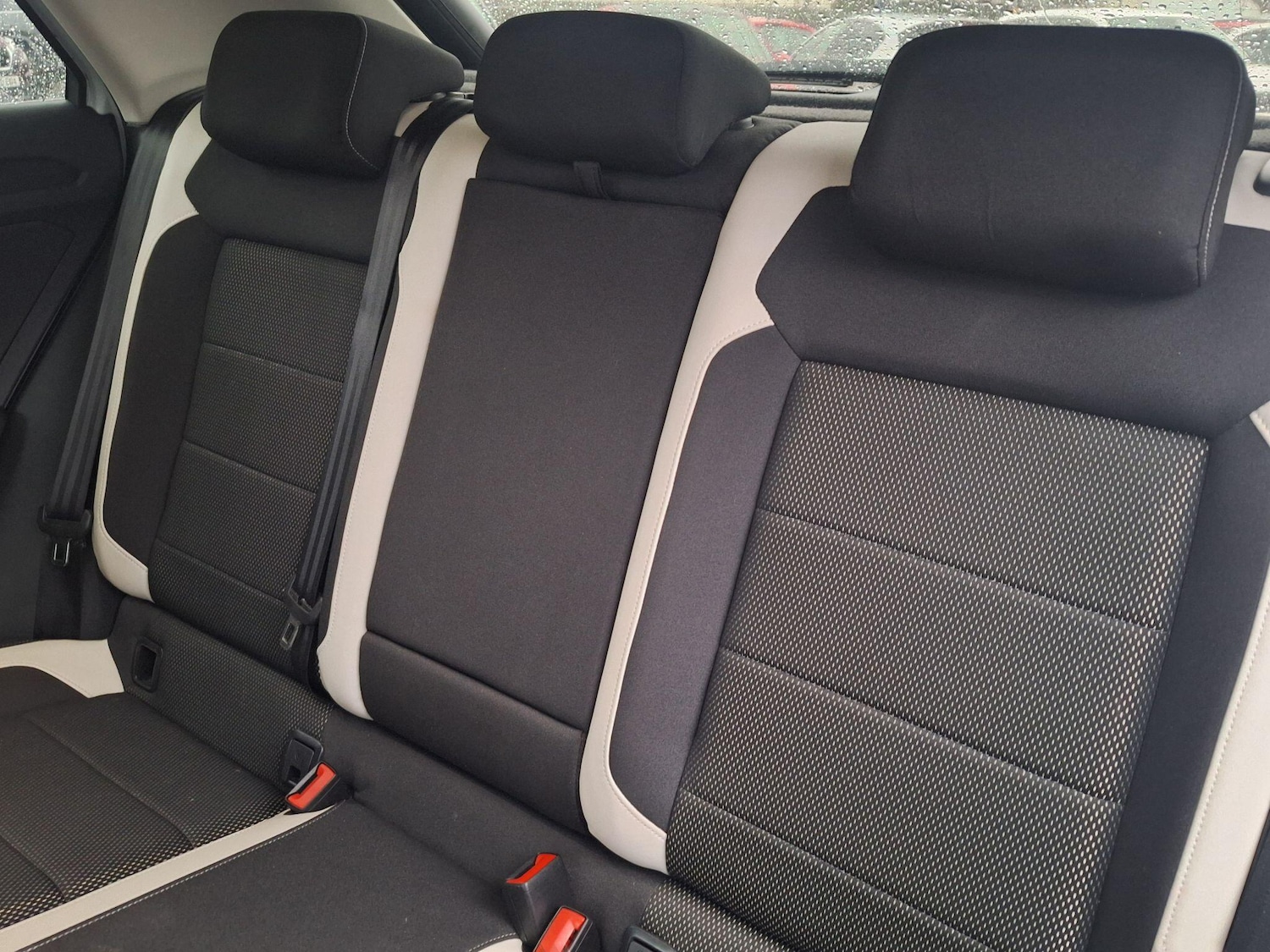 Used Volkswagen T-Roc 2018 for sale - 77016320: Photo 13