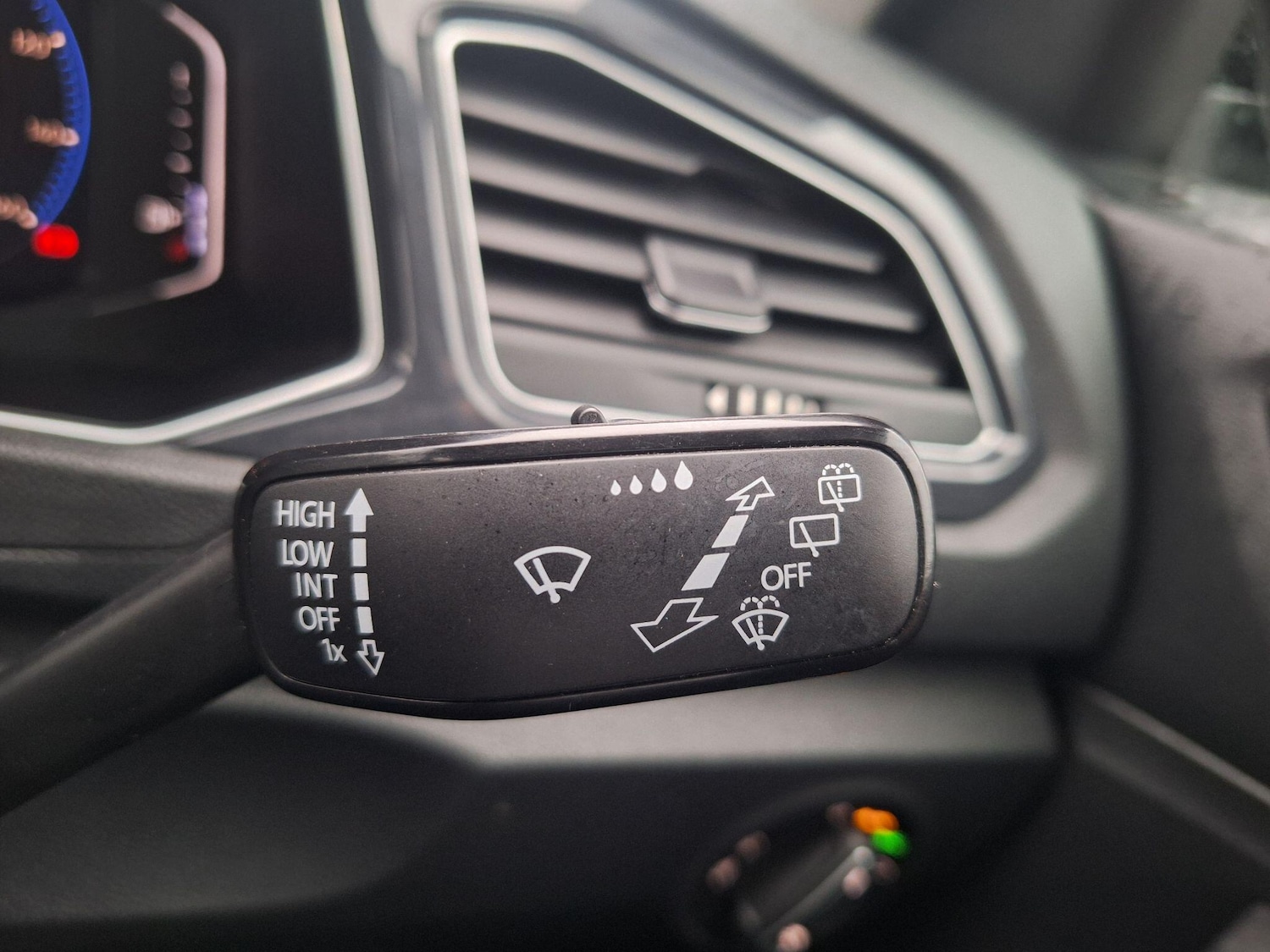 Used Volkswagen T-Roc 2018 for sale - 77016320: Photo 15