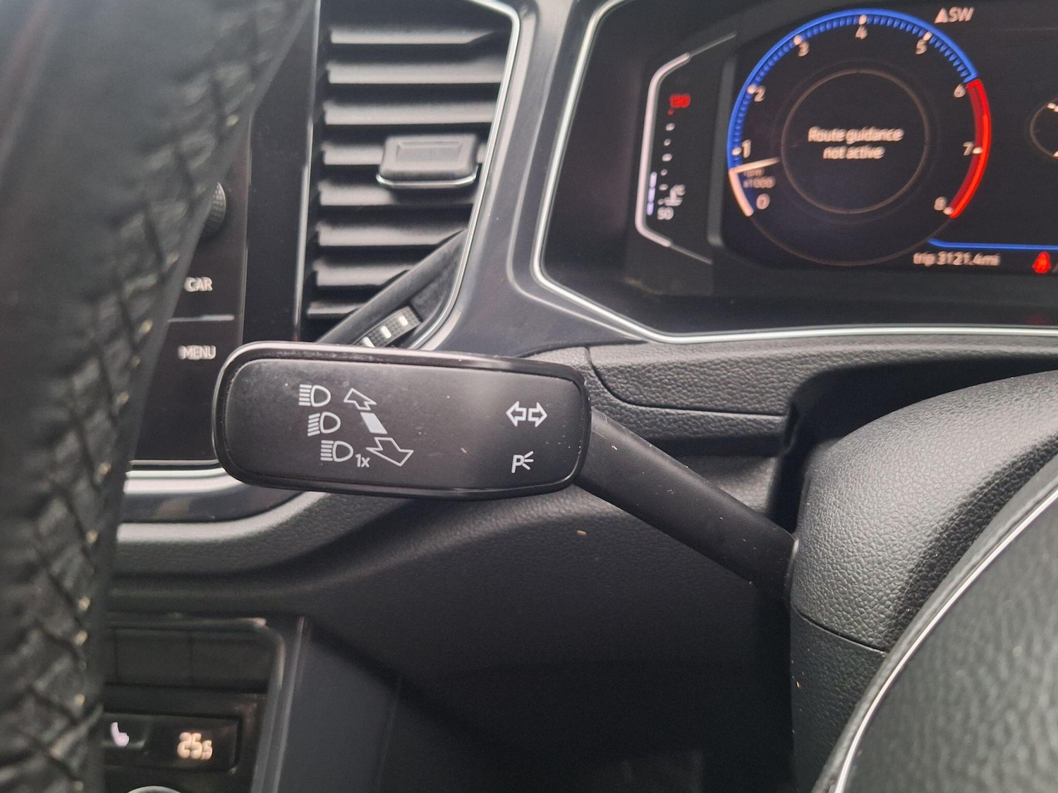 Used Volkswagen T-Roc 2018 for sale - 77016320: Photo 16