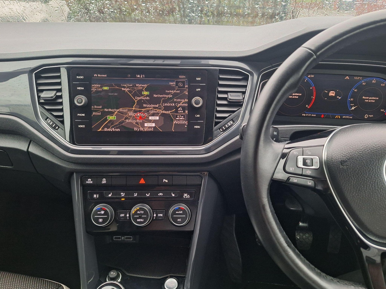 Used Volkswagen T-Roc 2018 for sale - 77016320: Photo 22