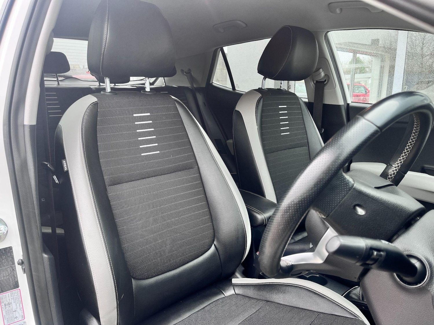 Used Kia Stonic 2022 for sale - 77657933: Photo 14