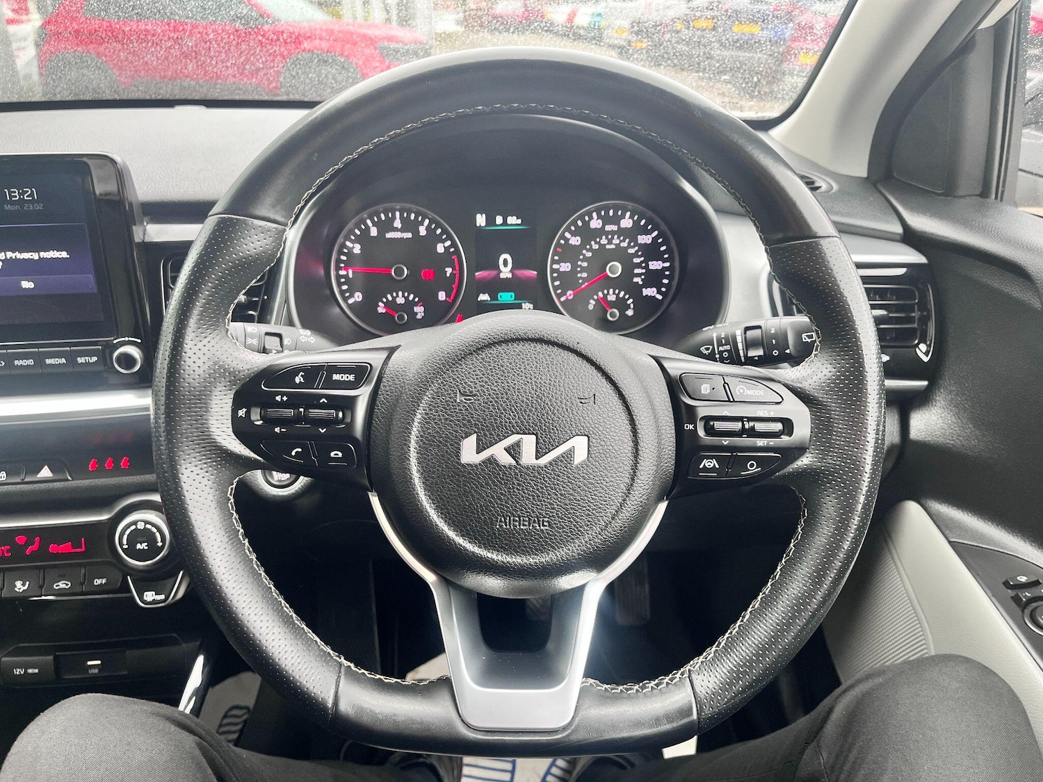 Used Kia Stonic 2022 for sale - 77657933: Photo 19