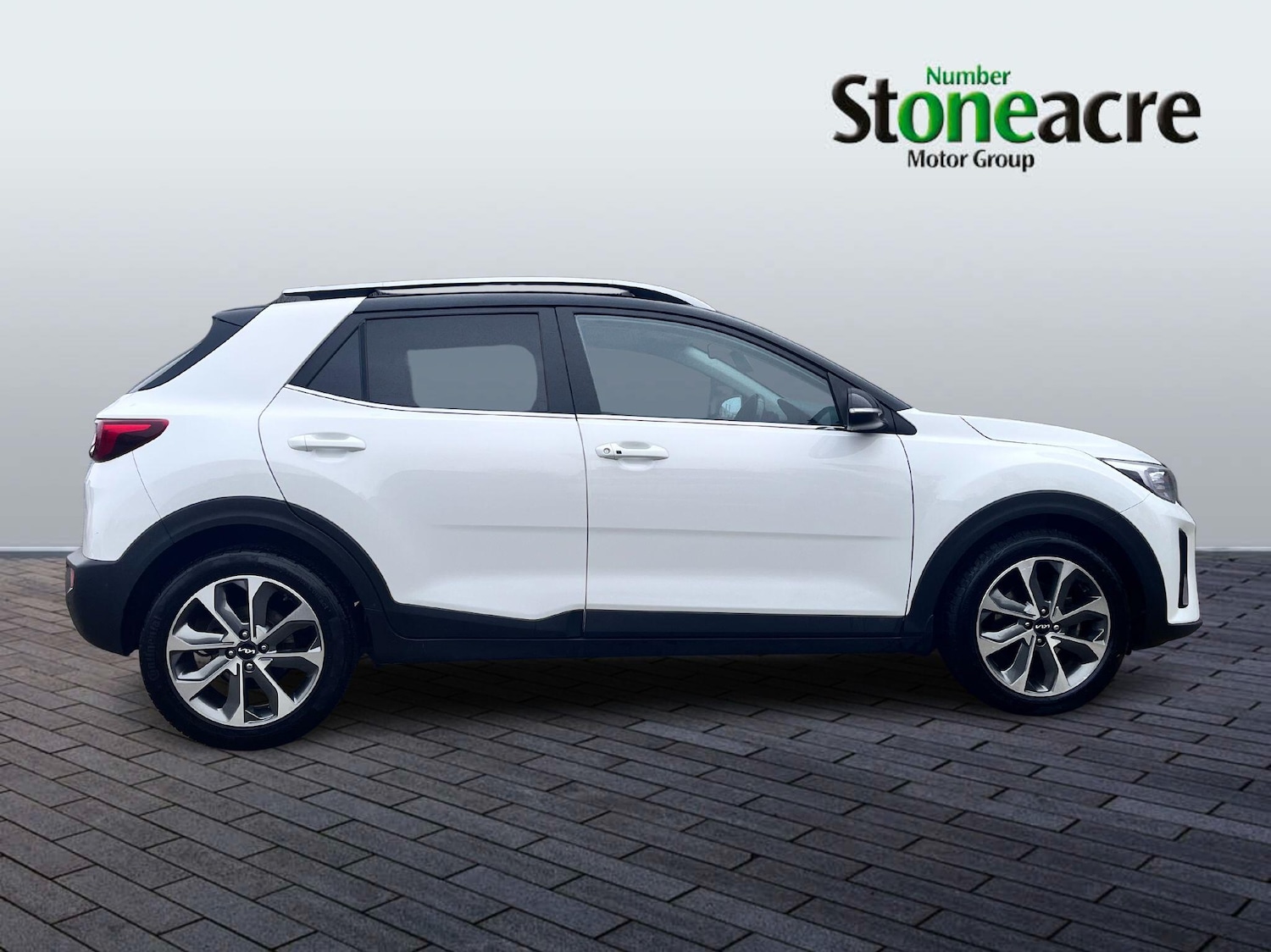 Used Kia Stonic 2022 for sale - 77657933: Photo 2