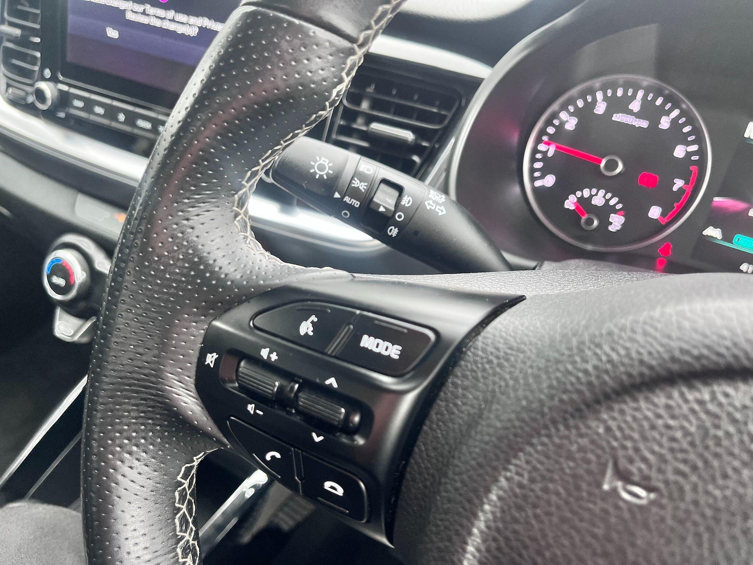 Used Kia Stonic 2022 for sale - 77657933: Photo 21