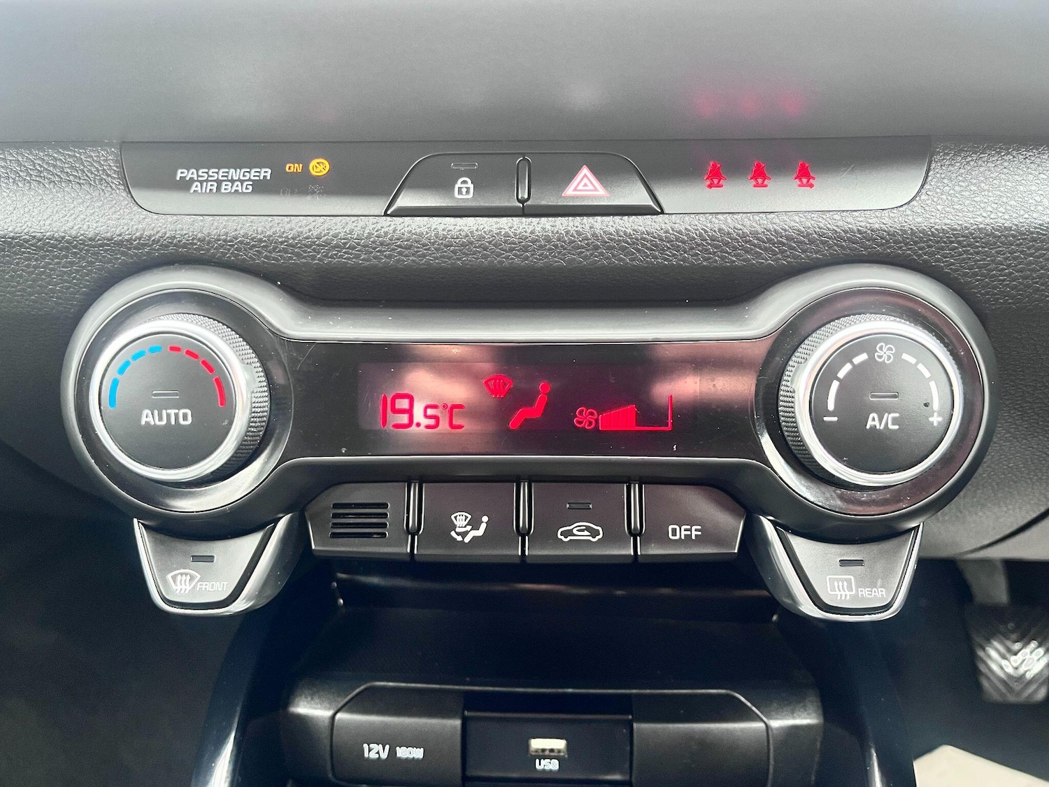 Used Kia Stonic 2022 for sale - 77657933: Photo 22