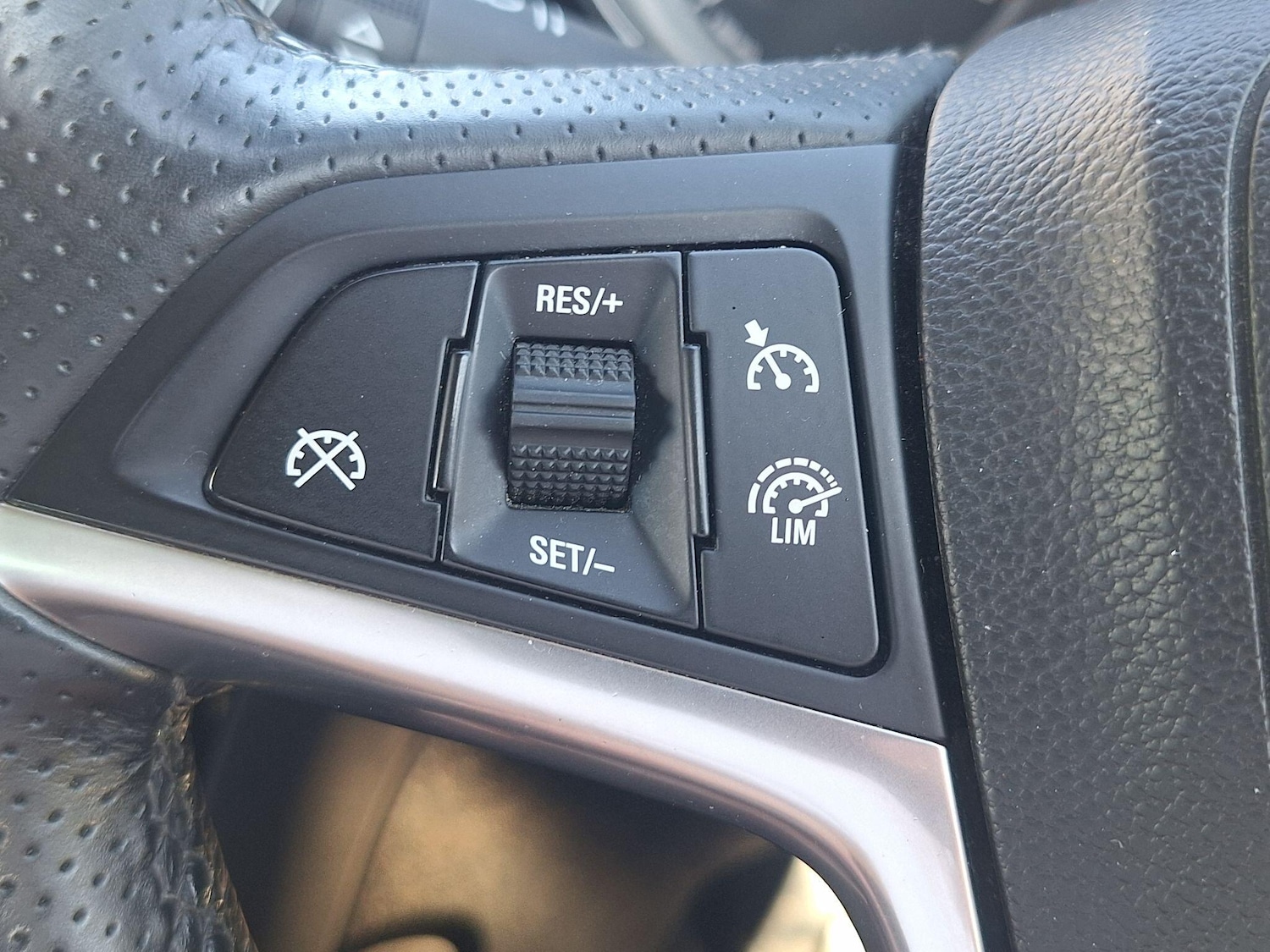 Used Vauxhall Zafira 2015 for sale - 78185386: Photo 21