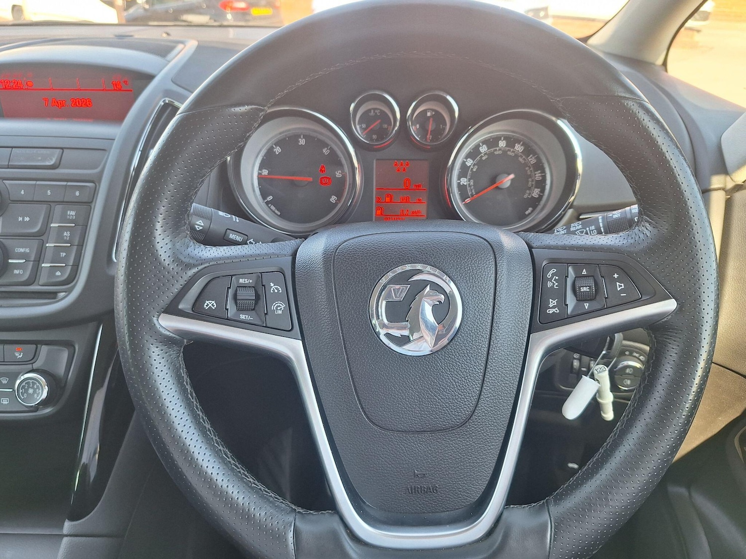 Used Vauxhall Zafira 2015 for sale - 78185386: Photo 31