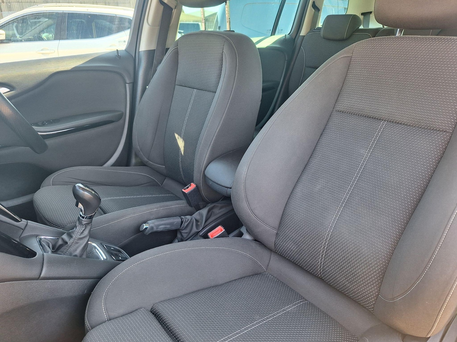 Used Vauxhall Zafira 2015 for sale - 78185386: Photo 32