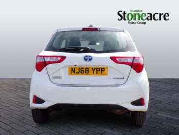 Used Toyota Yaris 2018 for sale - 74584489: Photo