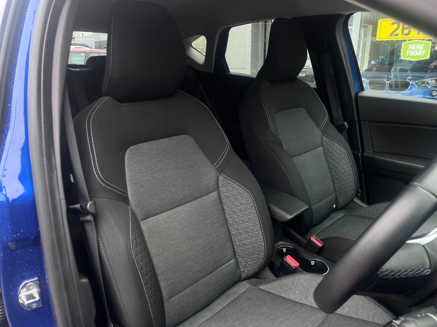 Used Renault Captur for sale - 77823583: Photo 14