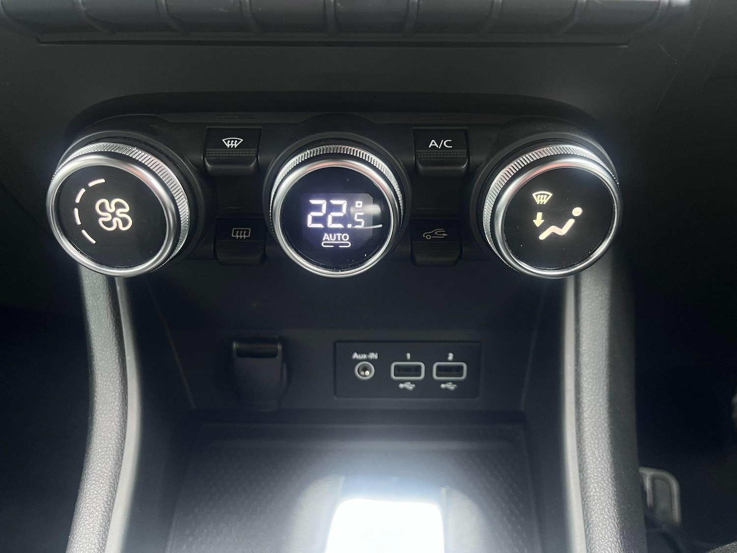 Used Renault Captur for sale - 77823583: Photo 18