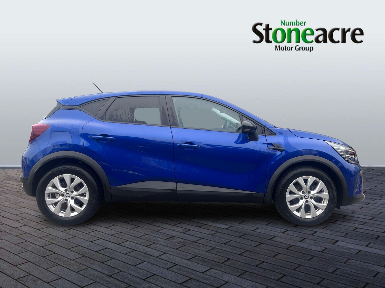 Used Renault Captur for sale - 77823583: Photo 2