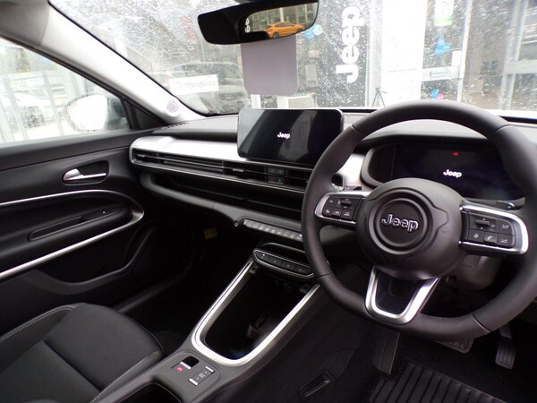 Used Jeep Avenger 2025 for sale - 76269924: Photo 12