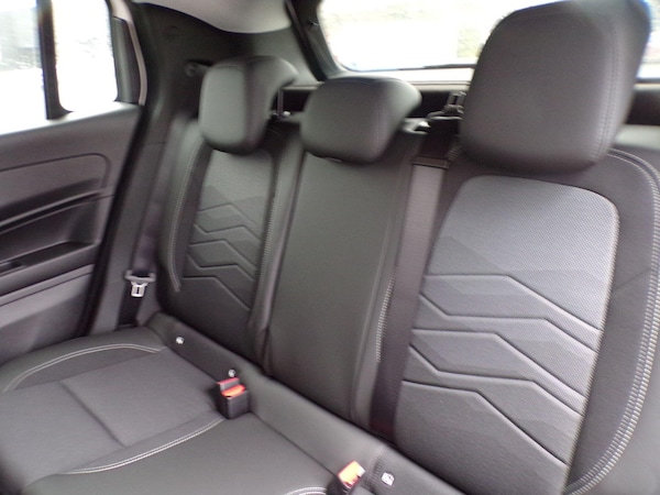Used Jeep Avenger 2025 for sale - 76269924: Photo 16