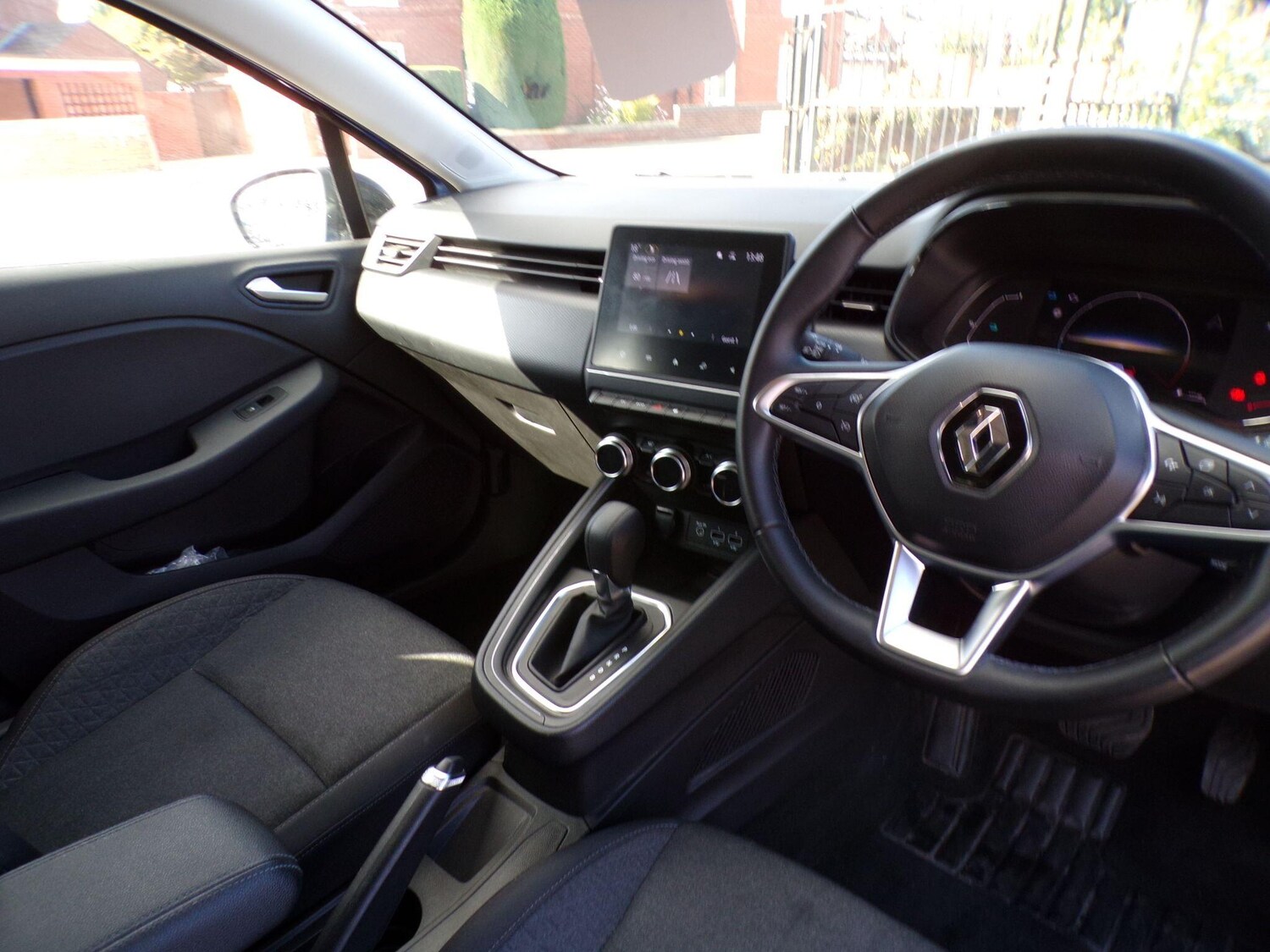 Used Renault Clio 2023 for sale - 76085010: Photo 10