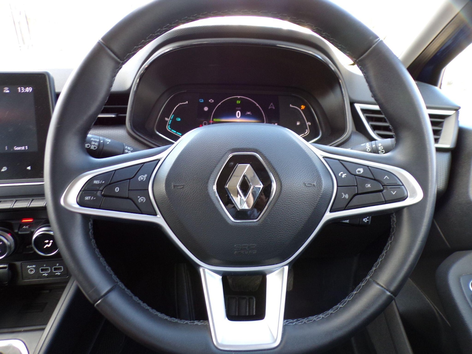 Used Renault Clio 2023 for sale - 76085010: Photo 16