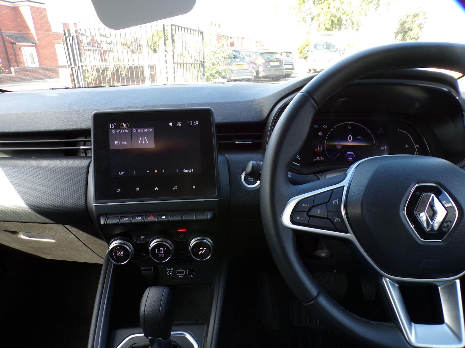 Used Renault Clio 2023 for sale - 76085010: Photo 17