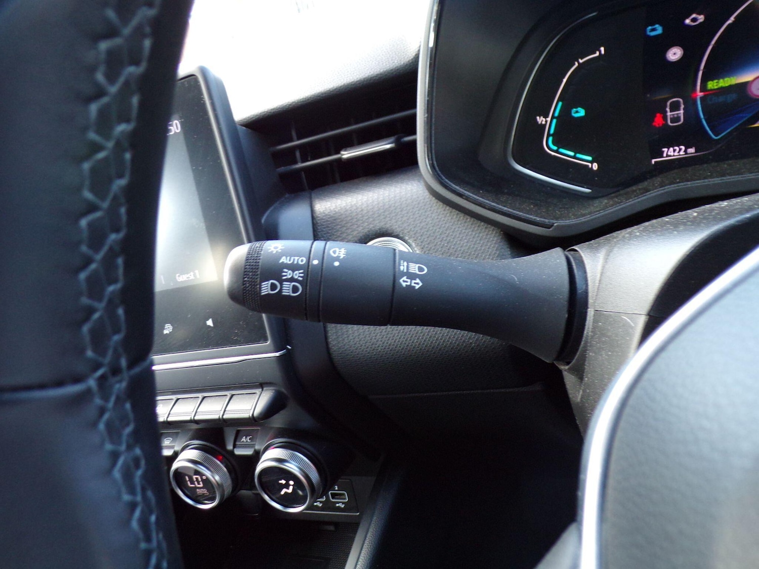 Used Renault Clio 2023 for sale - 76085010: Photo 19