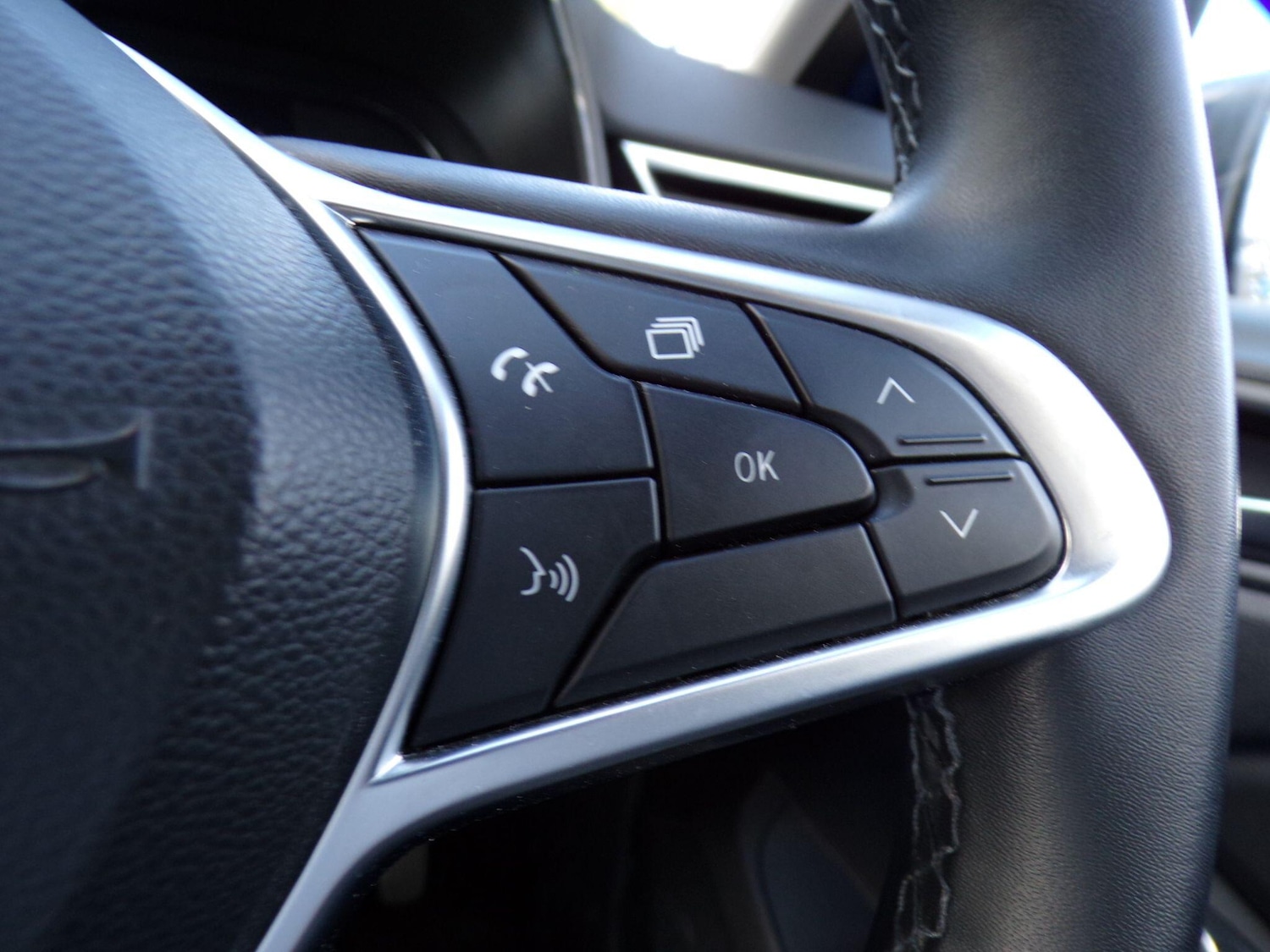 Used Renault Clio 2023 for sale - 76085010: Photo 20