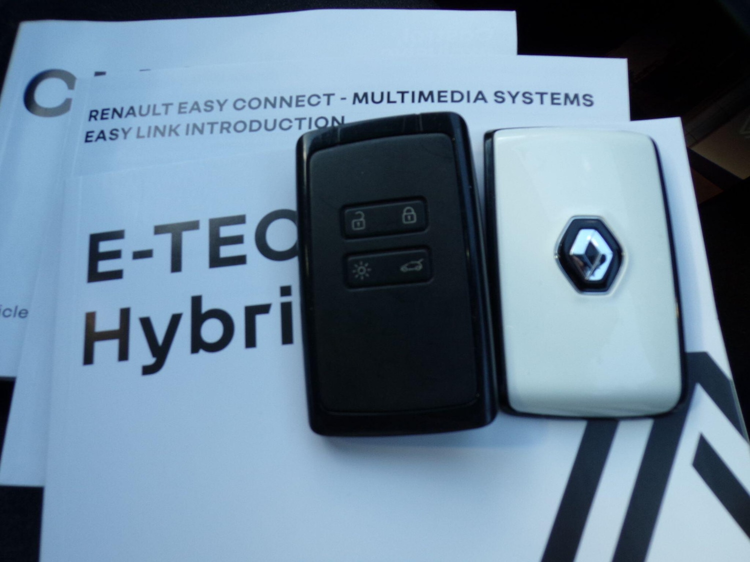Used Renault Clio 2023 for sale - 76085010: Photo 28